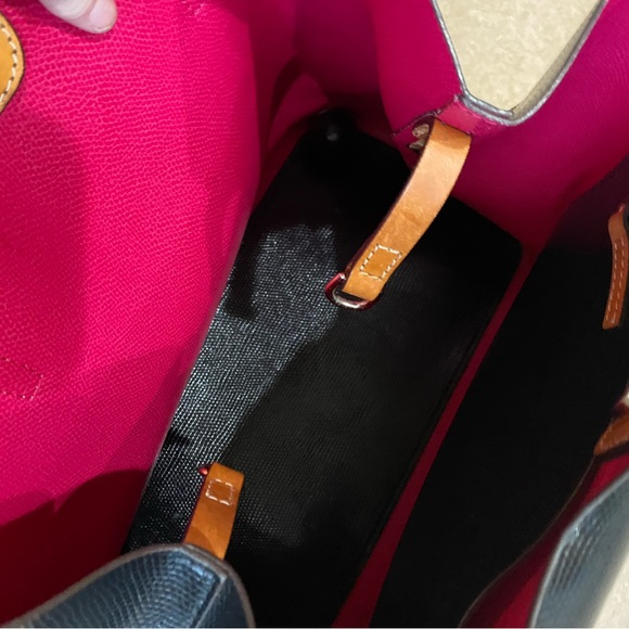 Dooney & Bourke Black and Tan Shoulder Bag - Picture 5 of 6